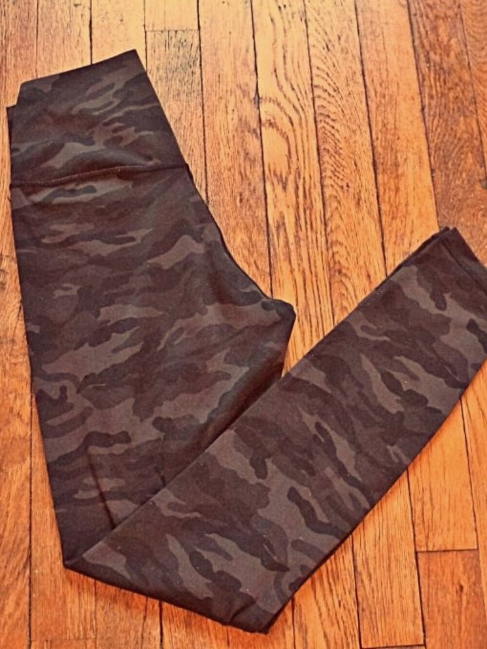 Colorfulkoala High Waisted Everyday/Workout Leggings with Pocket in Camo Print